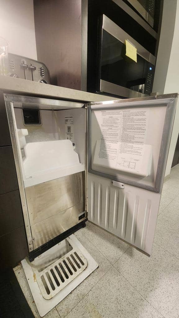 Why Professional Commercial Icemaker Repair Installation Services are a Game-Changer