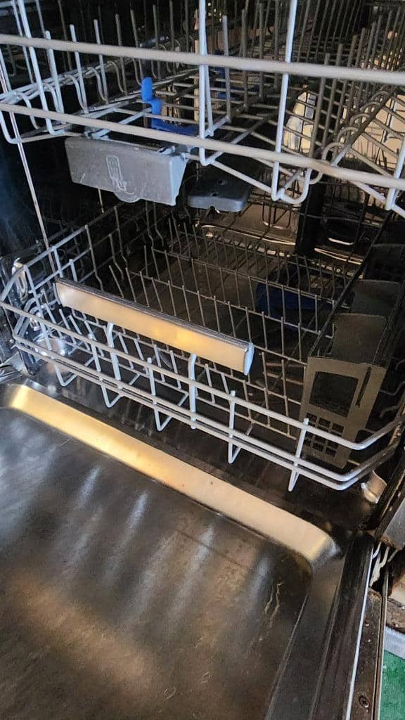Dishwasher repair or Installation service . Fixing Your Dishwasher: How Our Expert Team Tackled the Repair Project